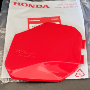 HONDA TRX 500 FOREMAN, 520 RUBICON FRONT FENDER ENGINE OIL CHECK ACCESS COVER  83653-HR6-660ZB
