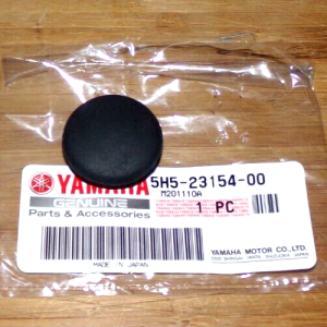YAMAHA YTM200, YTM225DX, YTM225DR YTM 200, 225DX 225 FRONT FORK RUBBER CAP, PLUG