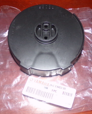 YAMAHA TYXZ1000R YXZ 1000 AIR FILTER HOUSING CAP, LID, COVER 2HC-E4422-00
