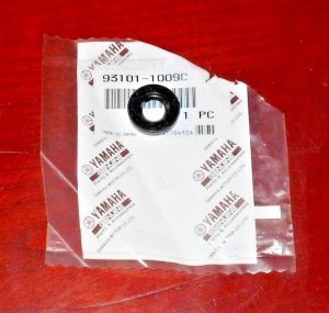 YAMAHA WATER PUMP ENGINE OIL SEAL 93101-10090-00, KODIAK, GRIZZLY, VIKING, RHINO