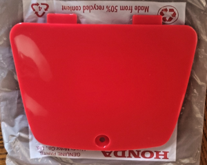HONDA TRX500 TRX 500 FOREMAN RUBICON RED FRONT FENDER RADIATOR ACCESS DOOR, COVER, 61130-HP0-A00ZB