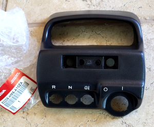 HONDA TRX 300 2X4, 4X4 HANDLEBAR COVER, DASH, WARNING LIGHT, KEY HOLDER 88-00