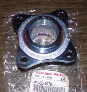 KAWASAKI MOJAVE 250, LAKOTA 300 REAR AXLE SPROCKET HUB 41086-1070