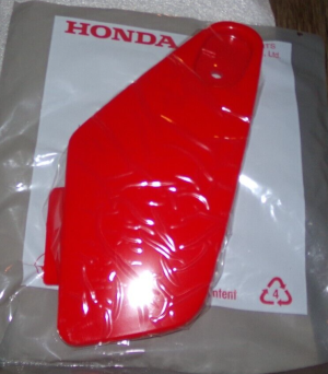 HONDA TRX350 RANCHER 350 RED TOOLBOX, FRONT FENDER STORAGE COVER 83670-HN5-M40ZB
