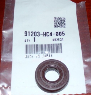 HONDA SHIFT SHAFT OIL SEAL, ATC 250ES BIG RED,250SX,350X, TRX 300,350,250X,300EX, 91203-HC4-005