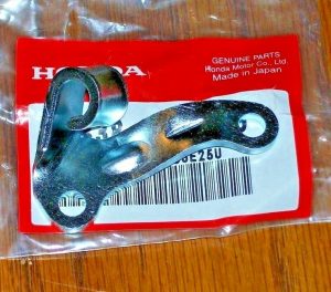 HONDA CRF150R 150R CRF150RB CLUTCH CABLE HOLDER, MOUNTING BRACKET ENGINE 07-26, 22838-KSE-670