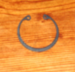 SUAUKI RM125 RM250 RMX250 REAR WHEEL BEARING RETAINER CLIP SNAP RING,08331-41479