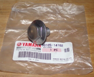 YAMAHA TOP TRIPLE CLAMP CENTER BOLT VSTAR 250,XT125,XT200,XT550,VIRAGO,TRAILWAY