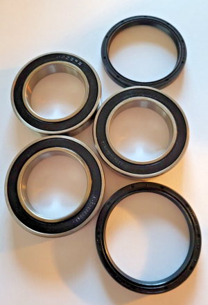 HONDA TRX 450R, 450ER, SUZUKI LTZ400 REAR AXLE BEARINGS & SEALS KIT