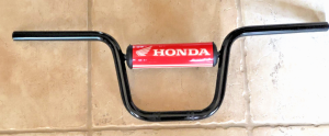 HONDA OEM BLACK STEEL HANDLEBARS, BARS, NAVI 110 WITH HONDA PREMIUM PAD, 22-25