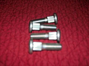 SUZUKI LTR450R LTR450, LTR 450 QUAD RACER REAR WHEEL HUB STUDS,BOLTS X4
