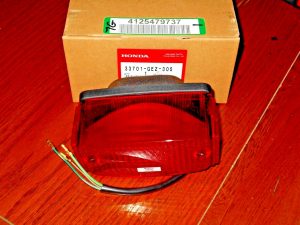 HONDA RUCKUS 50 NSP50 TAILLIGHT, REAR STOP LIGHT ASSEMBLY 33701-GEZ-305