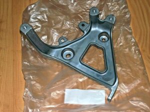 YAMAHA RAPTOR 700 LEFT FRONT FENDER STAY, HEADLIGHT MOUNT 06-12, 1S3-21513-00-00