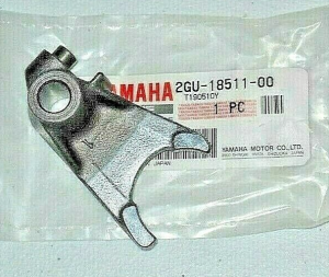 YAMAHA YFZ 350 BANSHEE RZ350 ENGINE TRANSMISSION SHIFT FORK 1,  2GU-18511-00-00