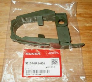 HONDA ATC250R TRX250R ATC TRX 250R SWINGARM FRONT OEM CHAIN GUIDE SLIDER GUARD