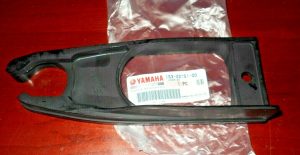 YAMAHA RAPTOR 700 OEM BLACK FRONT CHAIN GUIDE SLIDER BUFFER SWINGARM GUARD 06-24