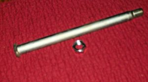 YAMAHA YZ250 YZ125 WR250F YZ250F YZ426F,WR450F YZ450F SWINGARM PIVOT BOLT & NUT