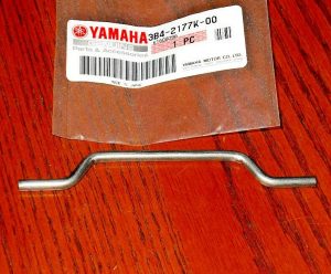 YAMAHA GRIZZLY 550,700 KODIAK GAS TANK ACCESS DOOR PLASTIC COVER METAL HINGE 2, 3B4-2177K-00-00