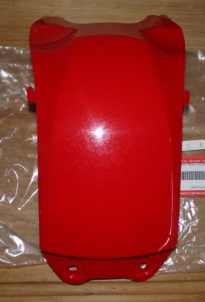SUZUKI KING QUAD 450,500,700,750 RED FRONT FENDER CENTER COVER 53119-31G05-YT9