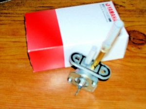 YAMAHA BREEZE GRIZZLY 125,BLASTER 200 GAS TANK FUEL VALVE PETCOCK 55W-24500-10