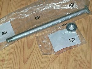 HONDA CR80 CR85 CR85RB CR 80 85 SWINGARM PIVOT BOLT & NUT 96-07