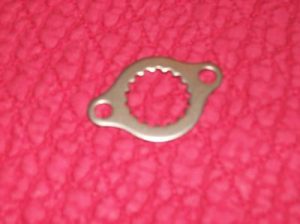 LTZ400, KFX400, LTR450, DVX400 400 450 LTZ FRONT SPROCKET FIXING RETAINING PLATE