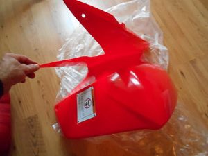 HONDA TRX250EX TRX 250EX OEM NITRO RED RIGHT FRONT FENDER 06-21,61100-HN6-A30ZB